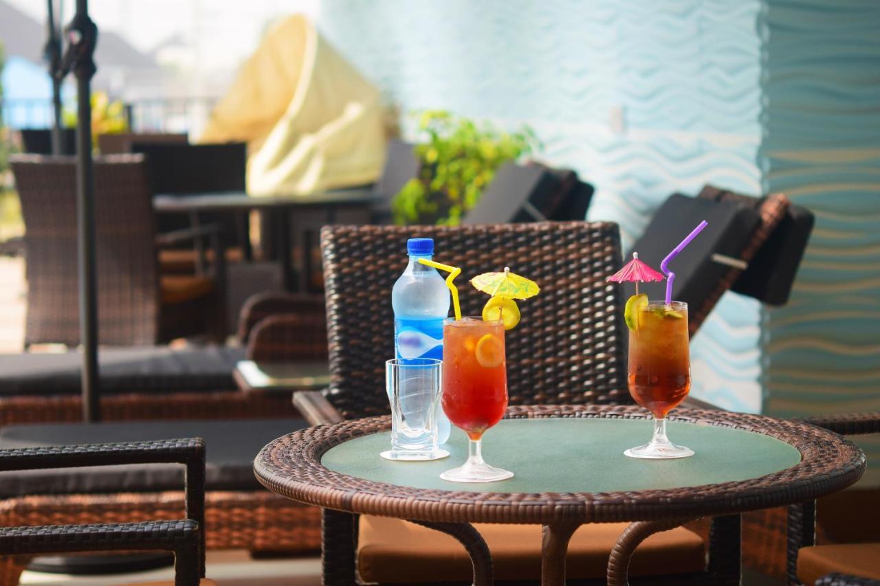 Monty Suites & Golf Уйо Екстер'єр фото